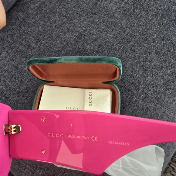 Gucci GG0956S Hot pink Gold GG logo square frame Sunglasses